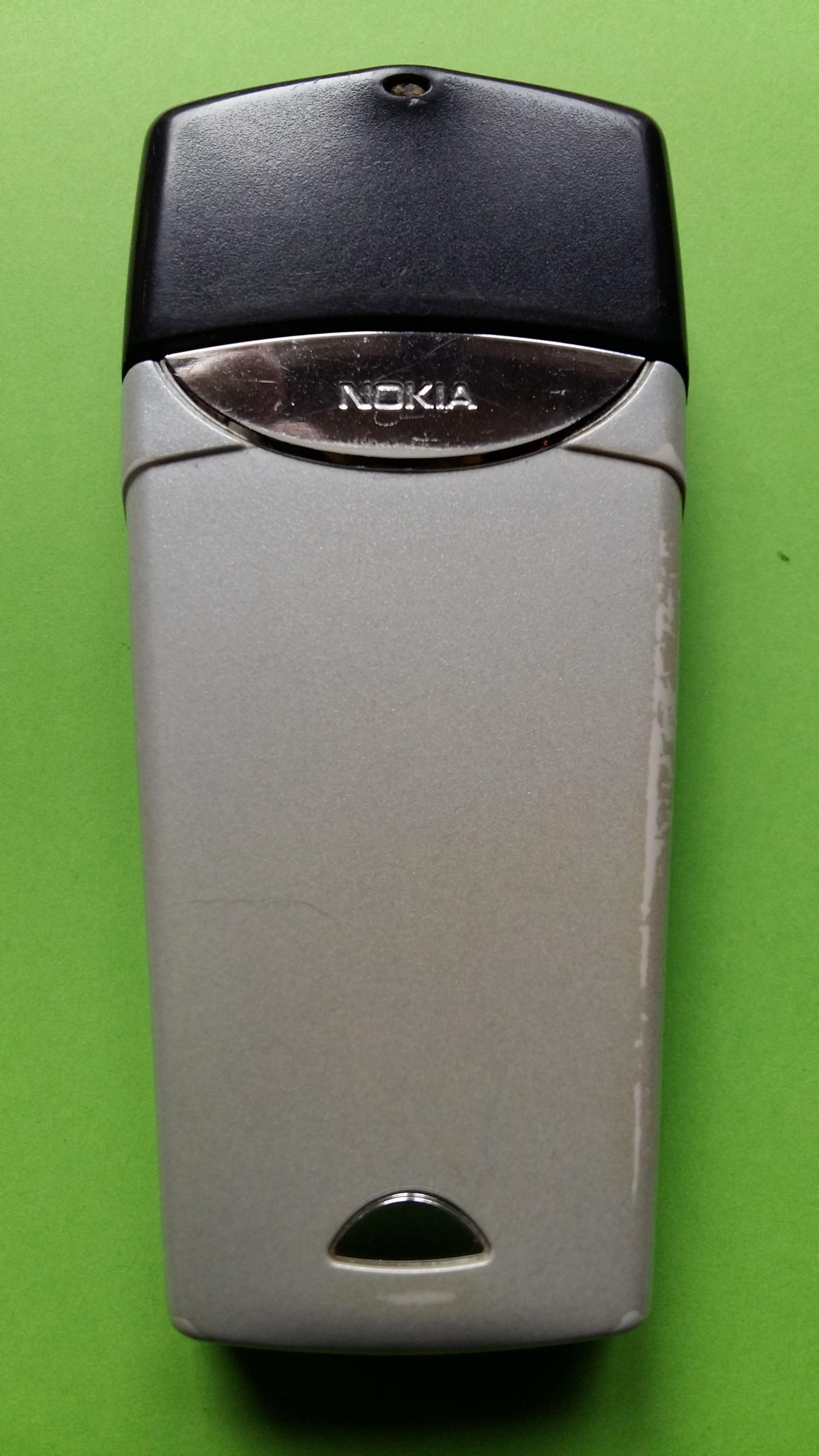 image-7325022-Nokia 8310 (15)2.jpg